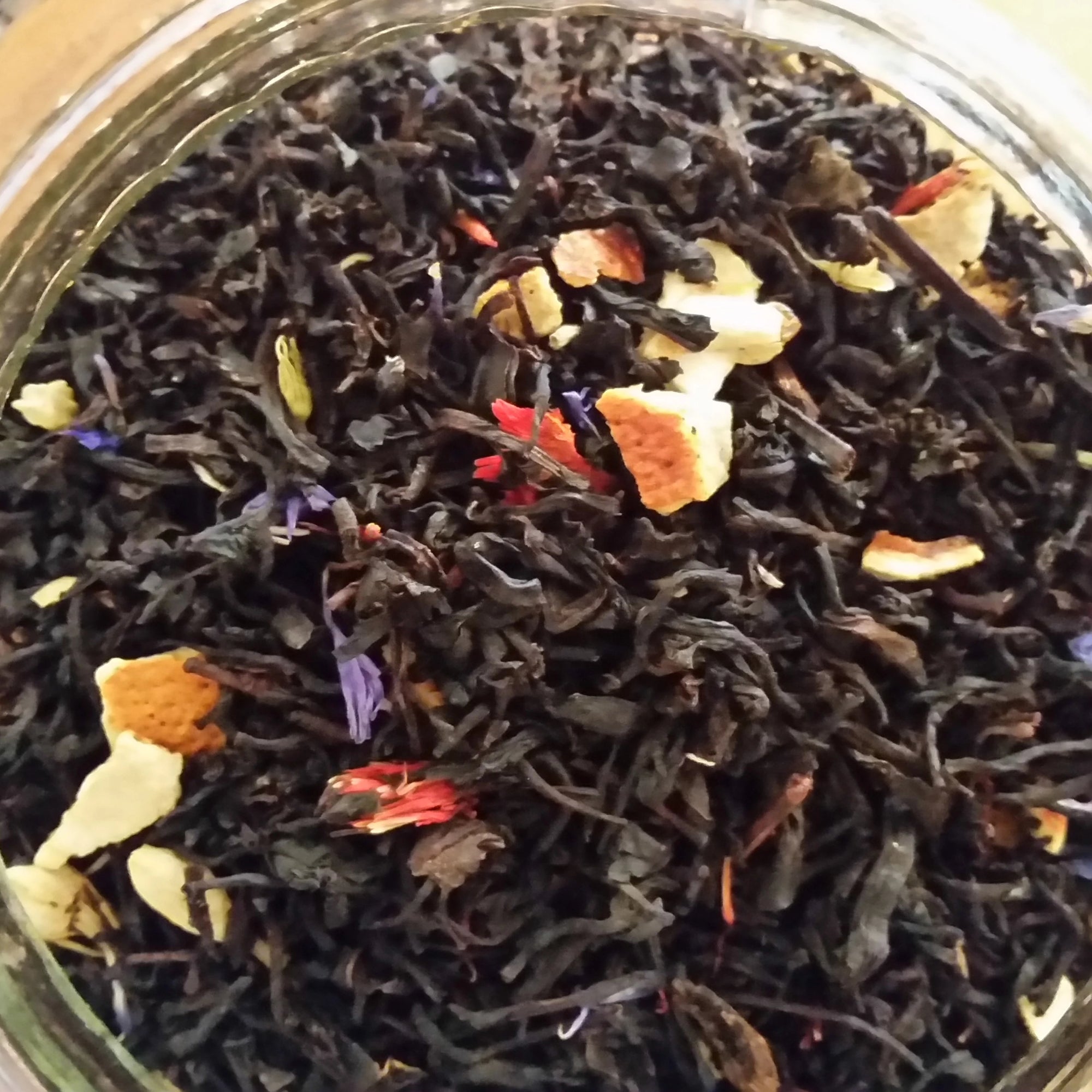 Sleigh Ride Black Tea,A delicious heart warming tea.....Taking a sleigh ride is a celebration of family and winter fun, one of the most quintessential winter activities in the glistening snow. Creamy vanilla notes warm your soul with with tea!!!!!
